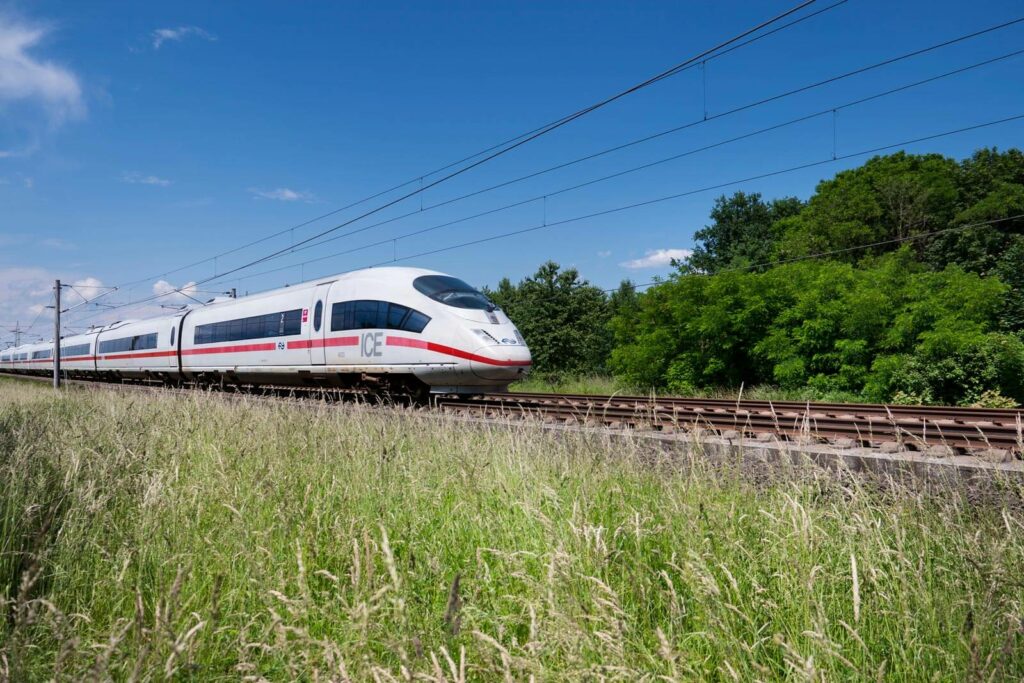 Dienstfahrten mit der Bahn – Nachhaltigkeit bei eTASK Dienstfahrten mit der Bahn - Nachhaltigkeit bei eTASK